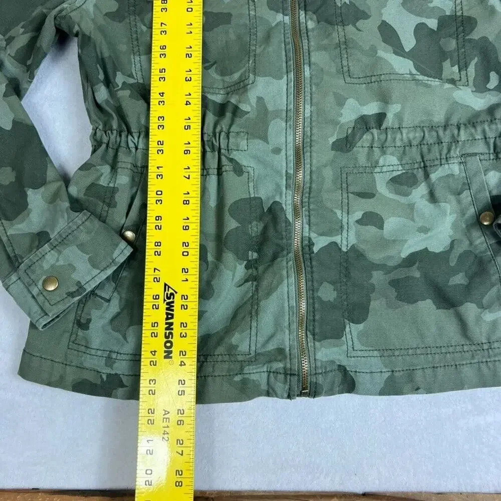 Old Navy Jacket Womens Size M Camouflage Utility Style Lightweight Drawstring